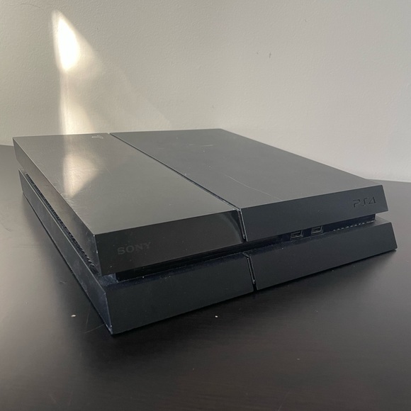 Ps4 First edition - Picture 3 of 4